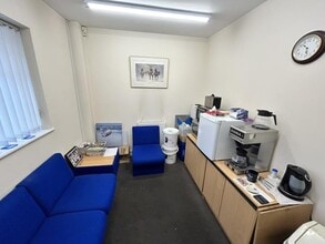 Gladstone St, Oldham to rent Interior Photo- Image 2 of 6