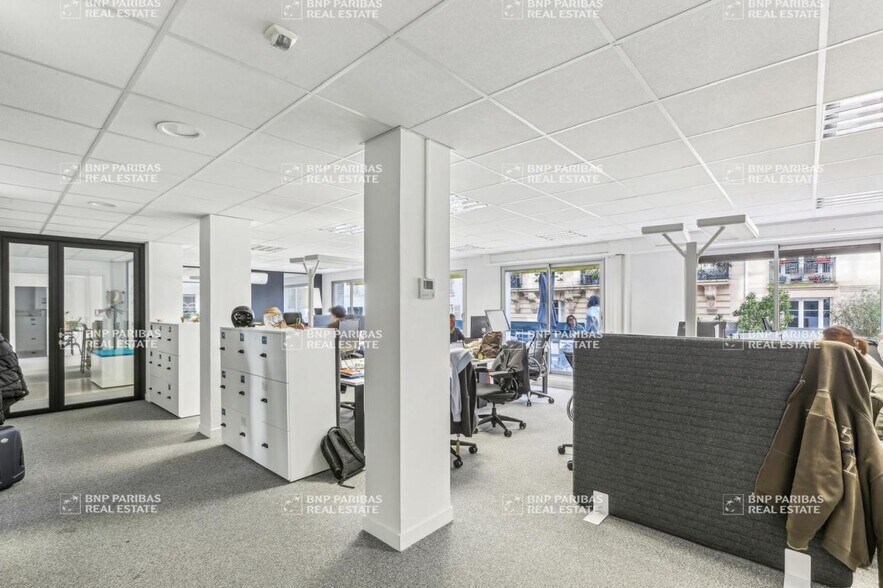 Office in Paris for sale - Building Photo - Image 3 of 9