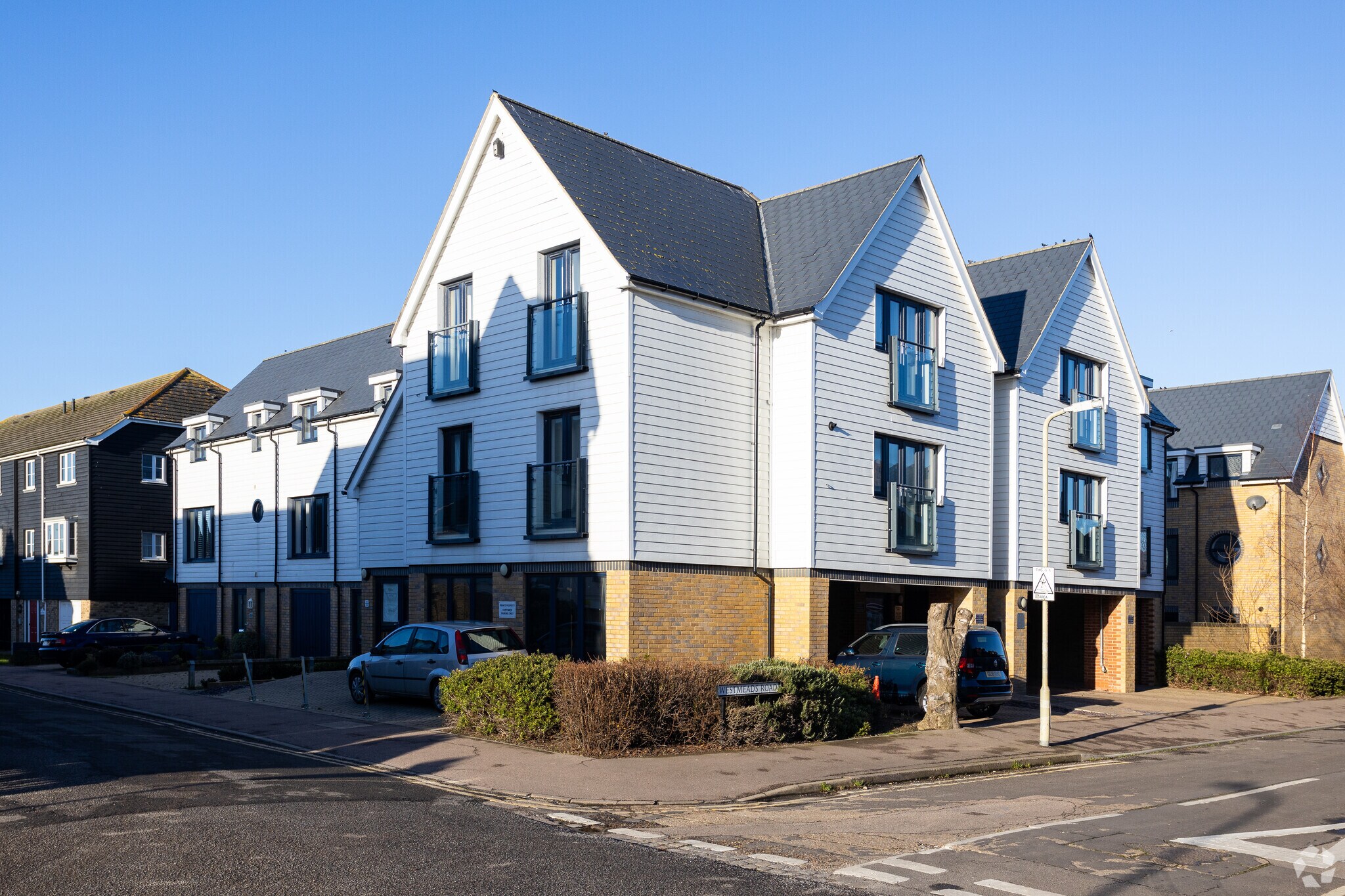 12 Diamond Rd, Whitstable to rent Primary Photo- Image 1 of 3