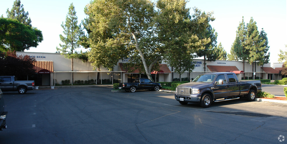 1318-1320 W 9th St, Upland, CA for rent - Building Photo - Image 2 of 5