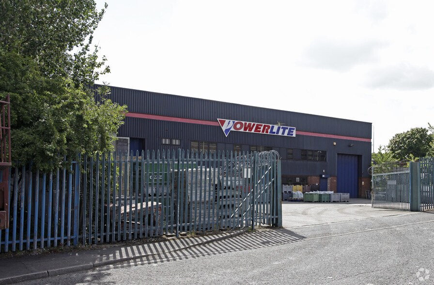 Royds Farm Rd, Leeds for sale - Primary Photo - Image 1 of 1