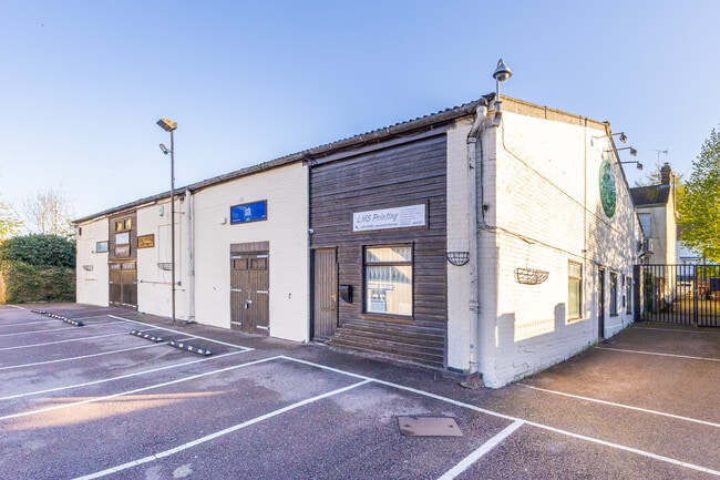 More details for Station Way W, Aylesbury - Office / Retail to Rent