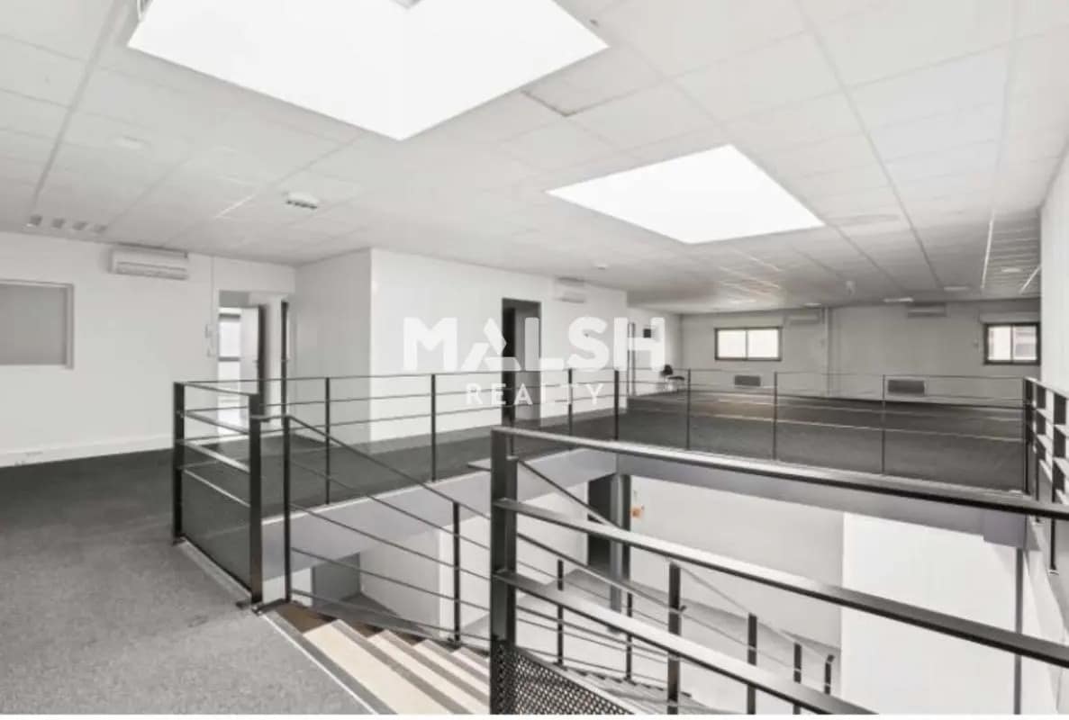 Office in Villeurbanne to rent Interior Photo- Image 1 of 18