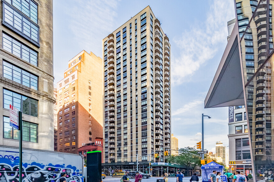 403-409 Park Ave S, New York, NY for sale - Primary Photo - Image 1 of 1