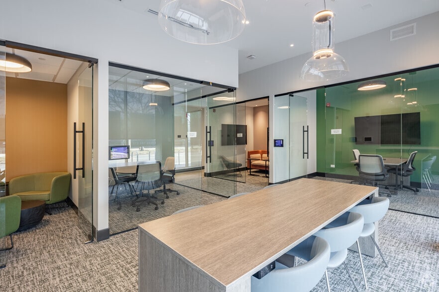 670 N May St, Chicago, IL to rent - Building Photo - Image 2 of 33