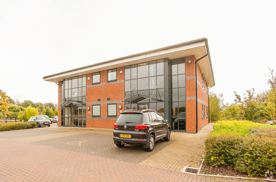 Clywedog Rd S, Wrexham to rent - Building Photo - Image 3 of 3