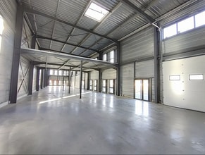 Light Industrial in Bourgoin-Jallieu for sale Interior Photo- Image 2 of 5