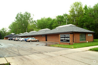 25400-25430 Goddard Rd, Taylor, MI for sale Primary Photo- Image 1 of 127