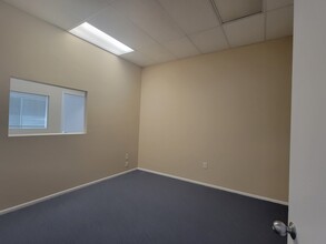 307-361 6th Ave W, Bradenton, FL for rent Building Photo- Image 2 of 4