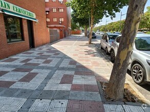 Retail in Humanes de Madrid, MAD for rent Interior Photo- Image 1 of 12