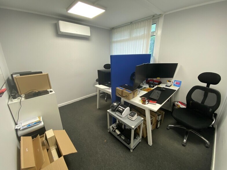 Unit 1, The Coppice, Petteridge Ln, Matfield to rent - Interior Photo - Image 3 of 4