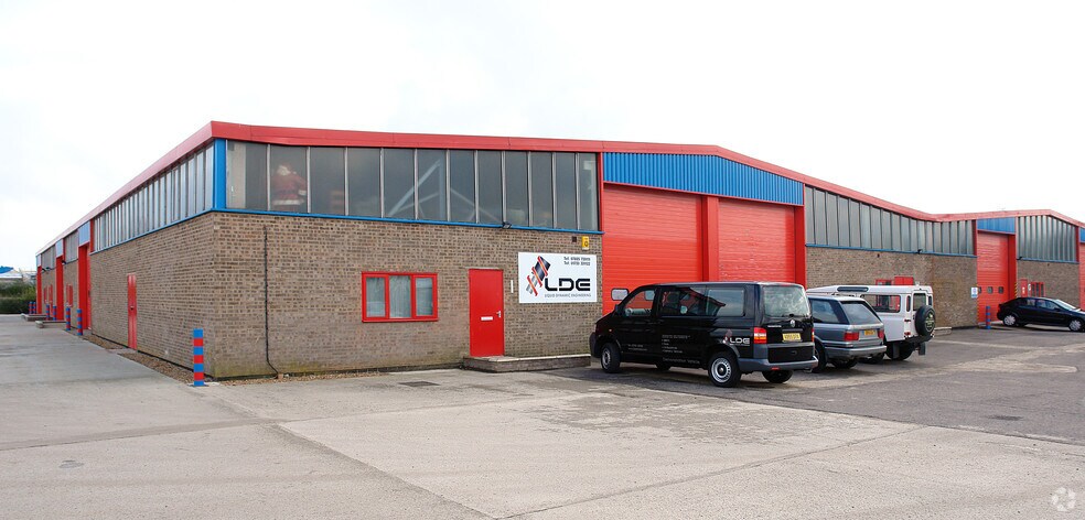 Enterprise Way, Peterborough to rent - Building Photo - Image 2 of 12