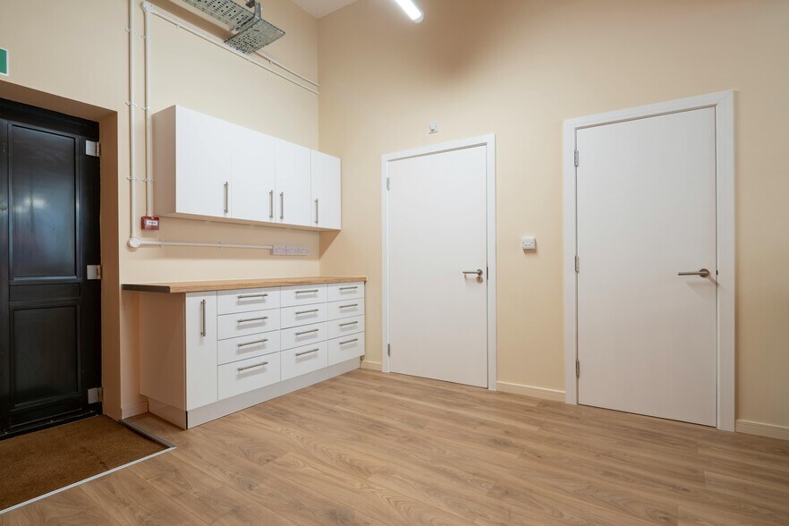 400 St. John St, London to rent - Building Photo - Image 3 of 6