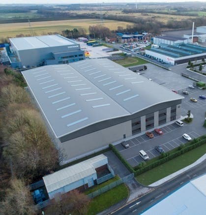 2 Acornfield Rd, Liverpool to rent - Building Photo - Image 2 of 2