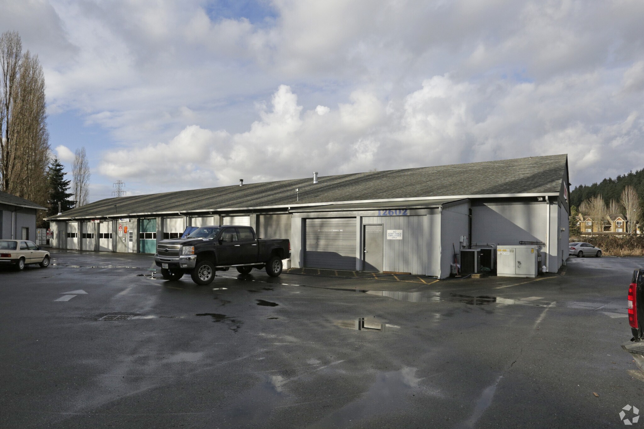 12602 NE 178th St, Woodinville, WA to rent Primary Photo- Image 1 of 3