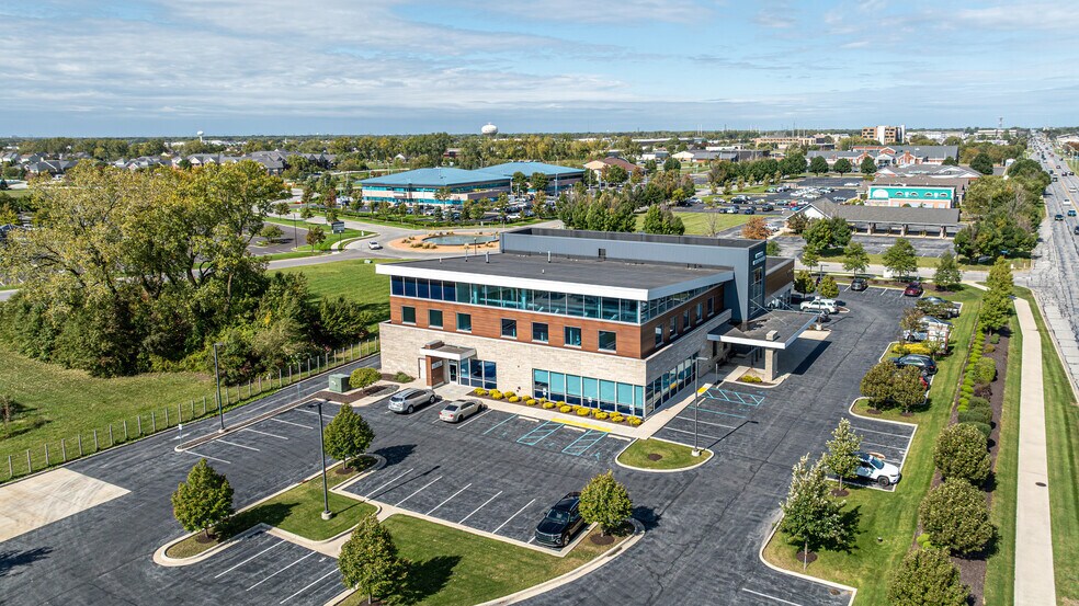 10120 Calumet Ave, Munster, IN to rent - Building Photo - Image 3 of 17