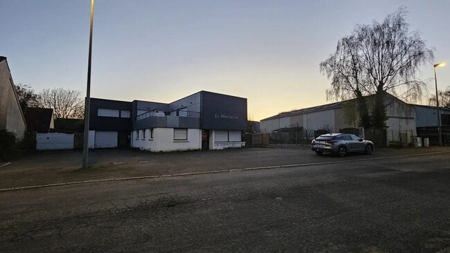 Vente Local d'activités 304 m²