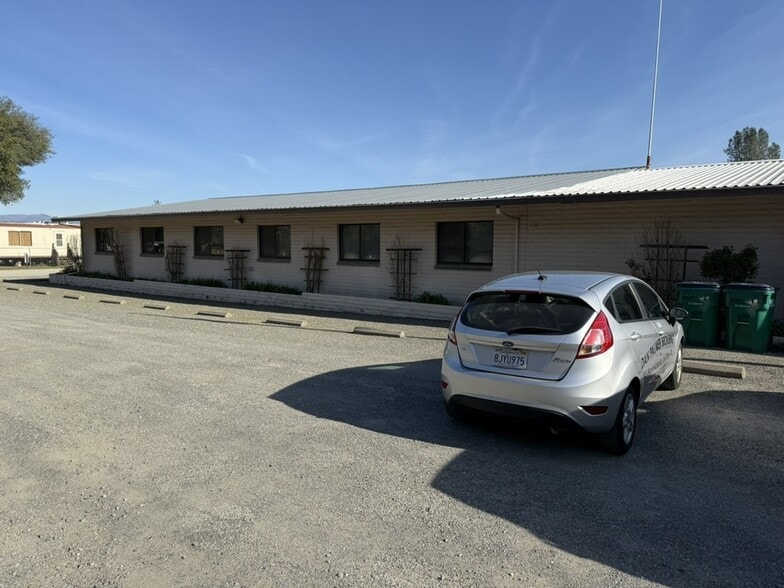 7211 Sands Ln, Anderson, CA to rent - Primary Photo - Image 1 of 2