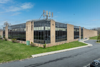 11 Vreeland Rd, Florham Park, NJ for rent Building Photo- Image 1 of 8