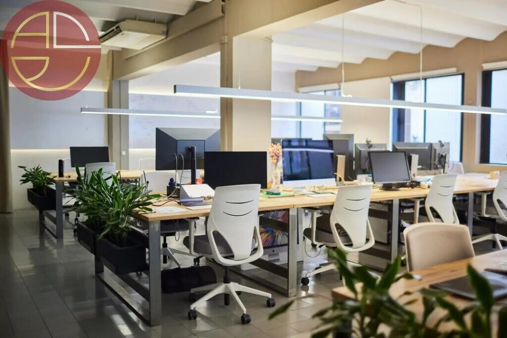 Location Bureaux 420 m² - Photo 1