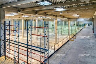 Light Industrial in Bondoufle to rent Building Photo- Image 2 of 9