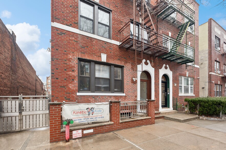 43-40 41st St, Sunnyside, NY for rent - Building Photo - Image 1 of 13