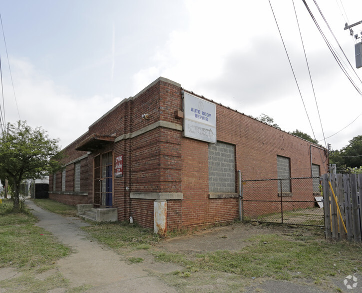 2114 N Graham St, Charlotte, NC for rent - Primary Photo - Image 1 of 3