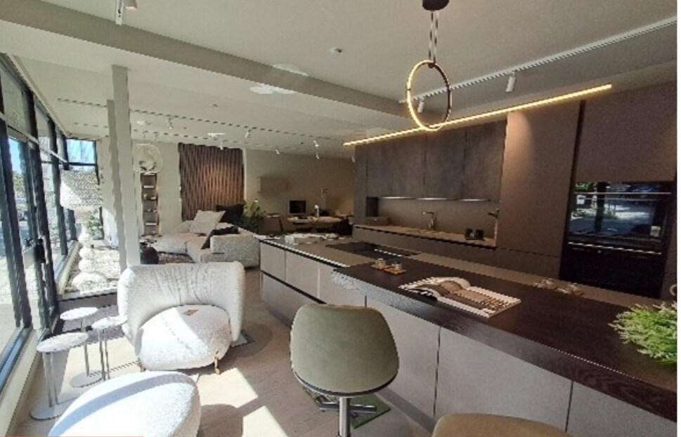 43-45 Kingston Hl, Kingston Upon Thames to rent Interior Photo- Image 1 of 3