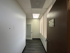 3000 Gulf To Bay Blvd, Clearwater, FL to rent Interior Photo- Image 1 of 9