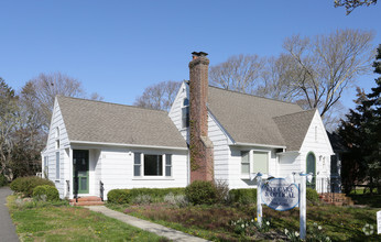 33 Sunset Ave, Westhampton Beach, NY for sale Primary Photo- Image 1 of 1