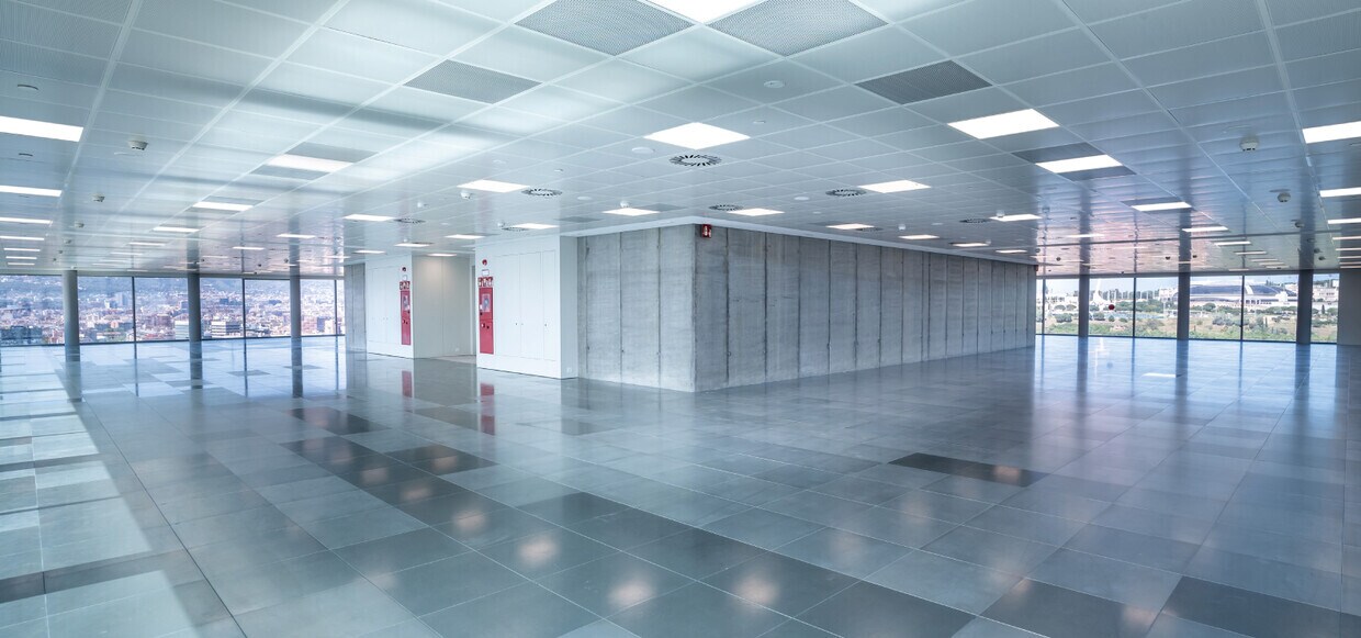 Passeig de la Zona Franca, 105, Barcelona, Barcelona to rent Interior Photo- Image 1 of 5