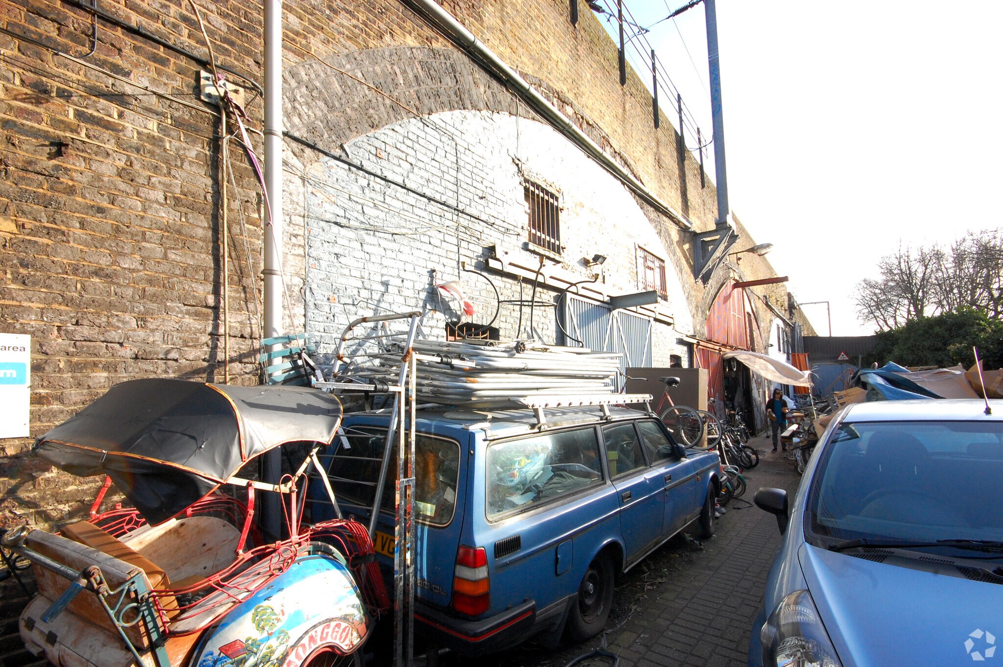 Castle Mews, London for sale Primary Photo- Image 1 of 1