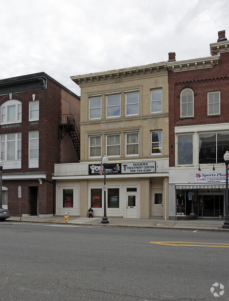 328 Main St, Southbridge, MA for rent - Primary Photo - Image 1 of 3