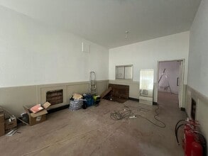 14 Mill St, Bedford to rent Interior Photo- Image 1 of 2