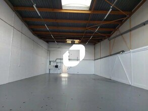 30 Rue Des Osiers, Coignières to rent Interior Photo- Image 2 of 10