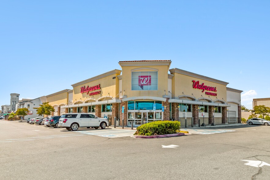 4935 Warner Ave, Huntington Beach, CA for sale - Building Photo - Image 1 of 4