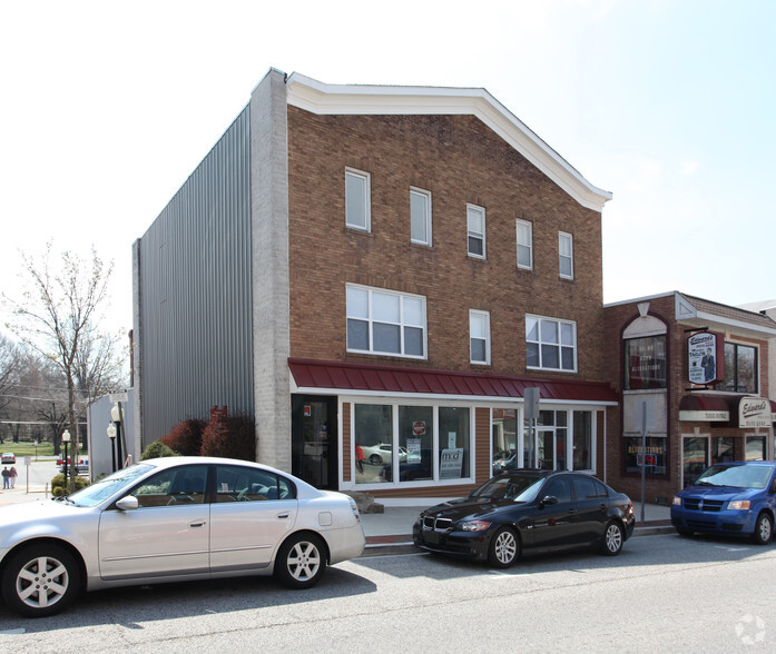 112 W Main St, Elkton, MD for sale - Building Photo - Image 1 of 1