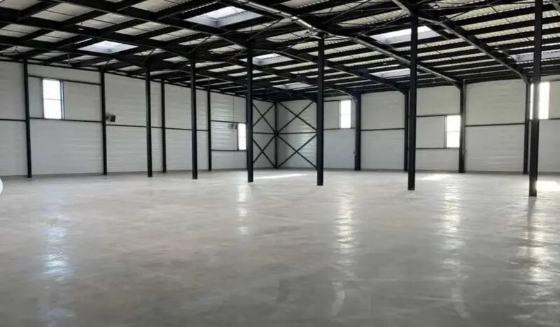 Light Industrial in Colombier-Saugnieu to rent - Building Photo - Image 3 of 6