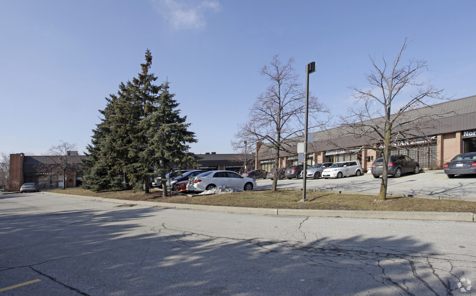 14 Steinway Blvd, Toronto, ON for sale - Primary Photo - Image 1 of 1