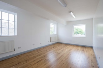 Roden St, Nottingham to rent Interior Photo- Image 1 of 4