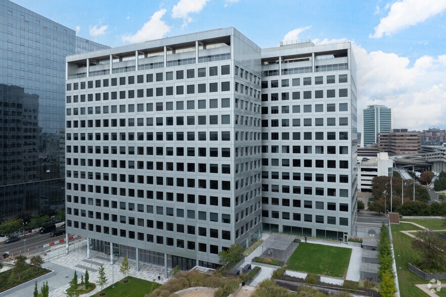 400 Atlantic St, Stamford, CT to rent - Building Photo - Image 3 of 7