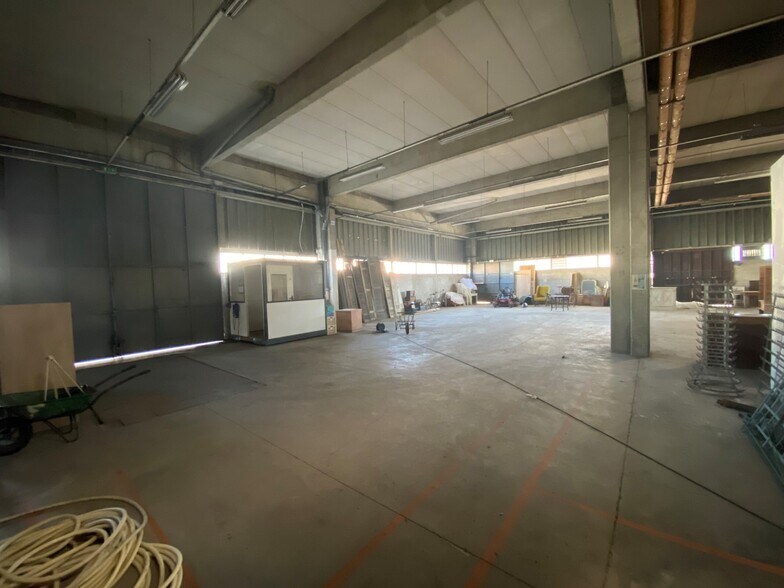 8 Avenue Gustave Eiffel, Pessac to rent - Building Photo - Image 2 of 11