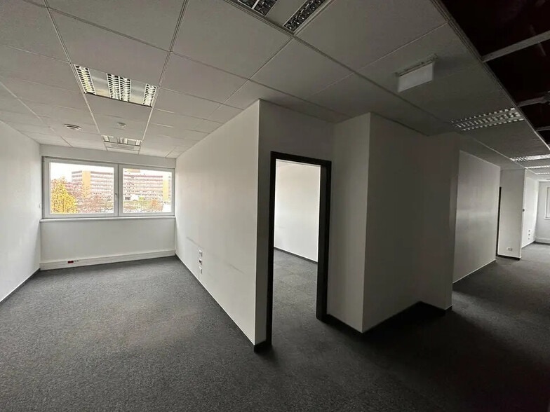 Office in Strasbourg to rent - Building Photo - Image 3 of 6