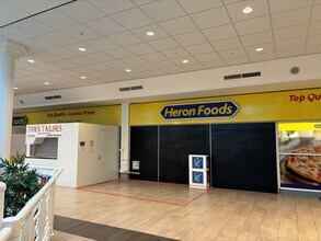 Hagley Mall, Halesowen to rent Interior Photo- Image 1 of 1