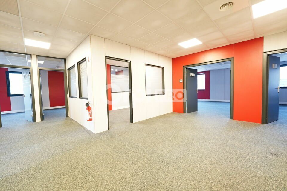 151 B Route De Vourles, Saint-Genis-Laval to rent Interior Photo- Image 1 of 9