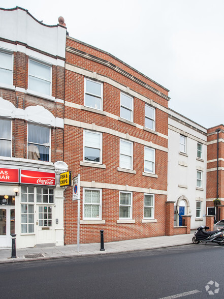 41 Barnes High St, London for sale - Primary Photo - Image 1 of 7