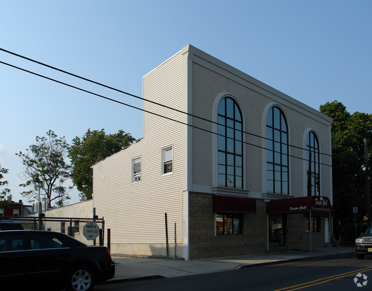 819 West Side Ave, Jersey City, NJ for sale - Primary Photo - Image 1 of 1