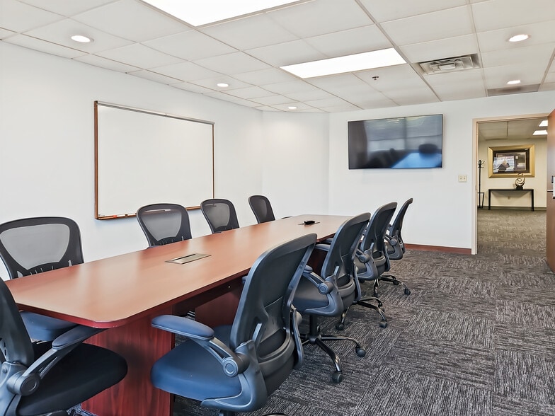 258 Corporate Dr, Madison, WI to rent - Interior Photo - Image 3 of 13