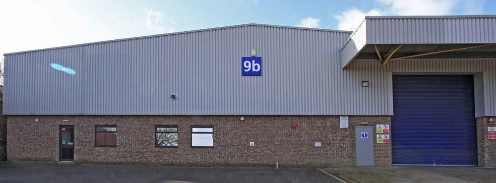 8-9B Deans Rd, Milton Keynes for sale - Building Photo - Image 2 of 4