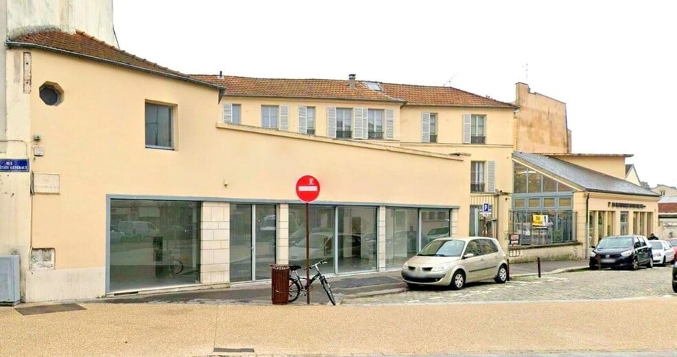Retail in Versailles to rent - Building Photo - Image 1 of 7